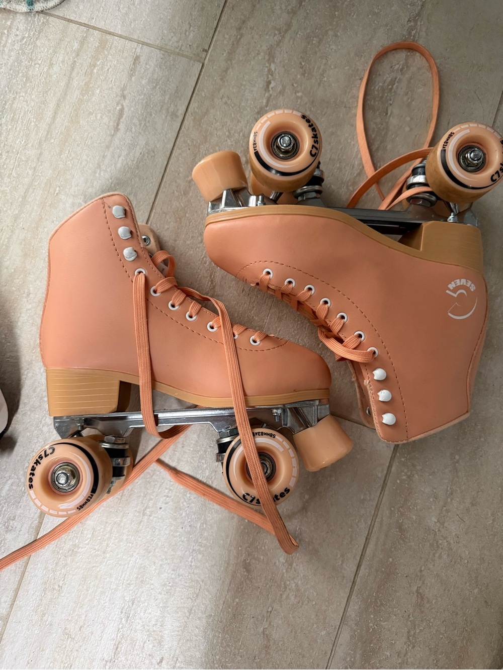 C7 Peachy Keen Quad Skates Size 5